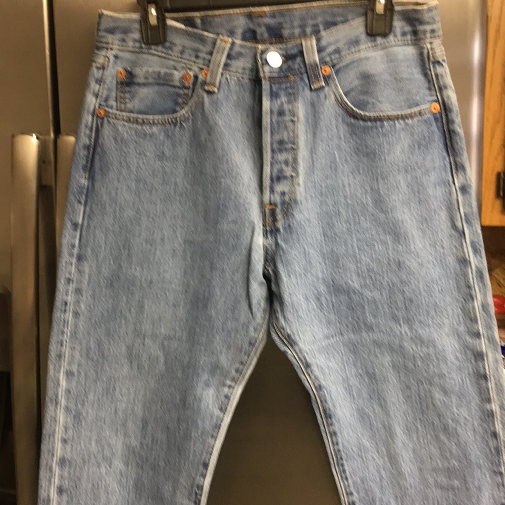 Levi 501 Button Fly Jeans 💯